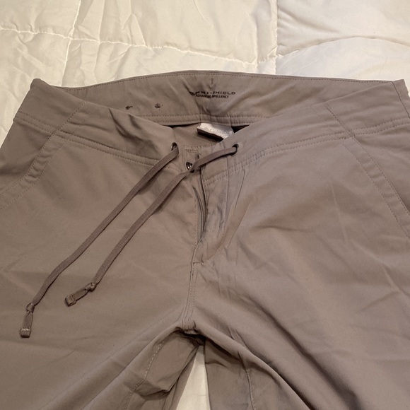 Columbia Omni shield size 10 gray pants - Picture 3 of 5